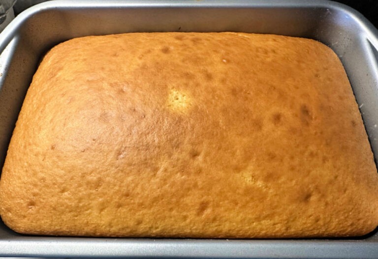 Easy Mini Cake Ideas With Decorating Tips