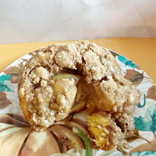 apple pie cinnamon roll muffins