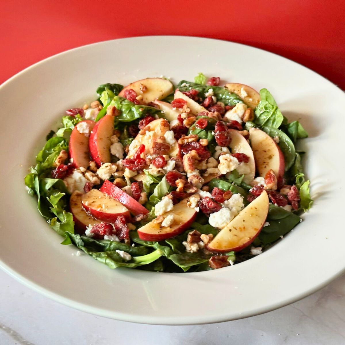 apple gorgonzola salad