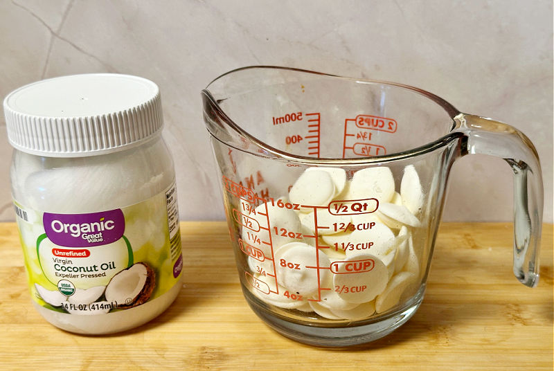 ingredients for white chocolate covered strawberries